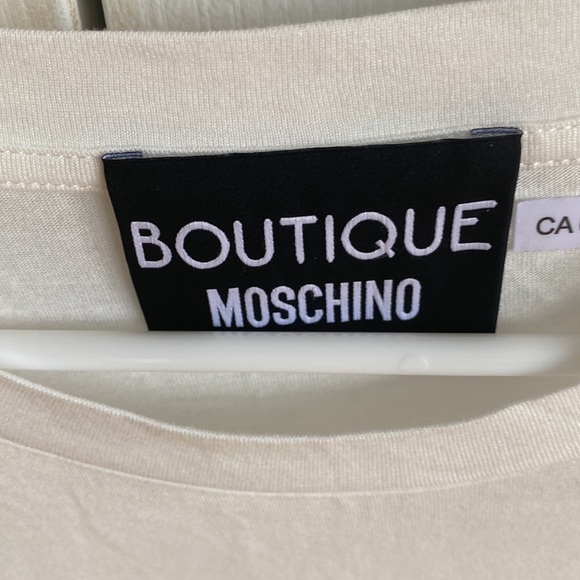 Moschino super cute T-shirt - Picture 2 of 7